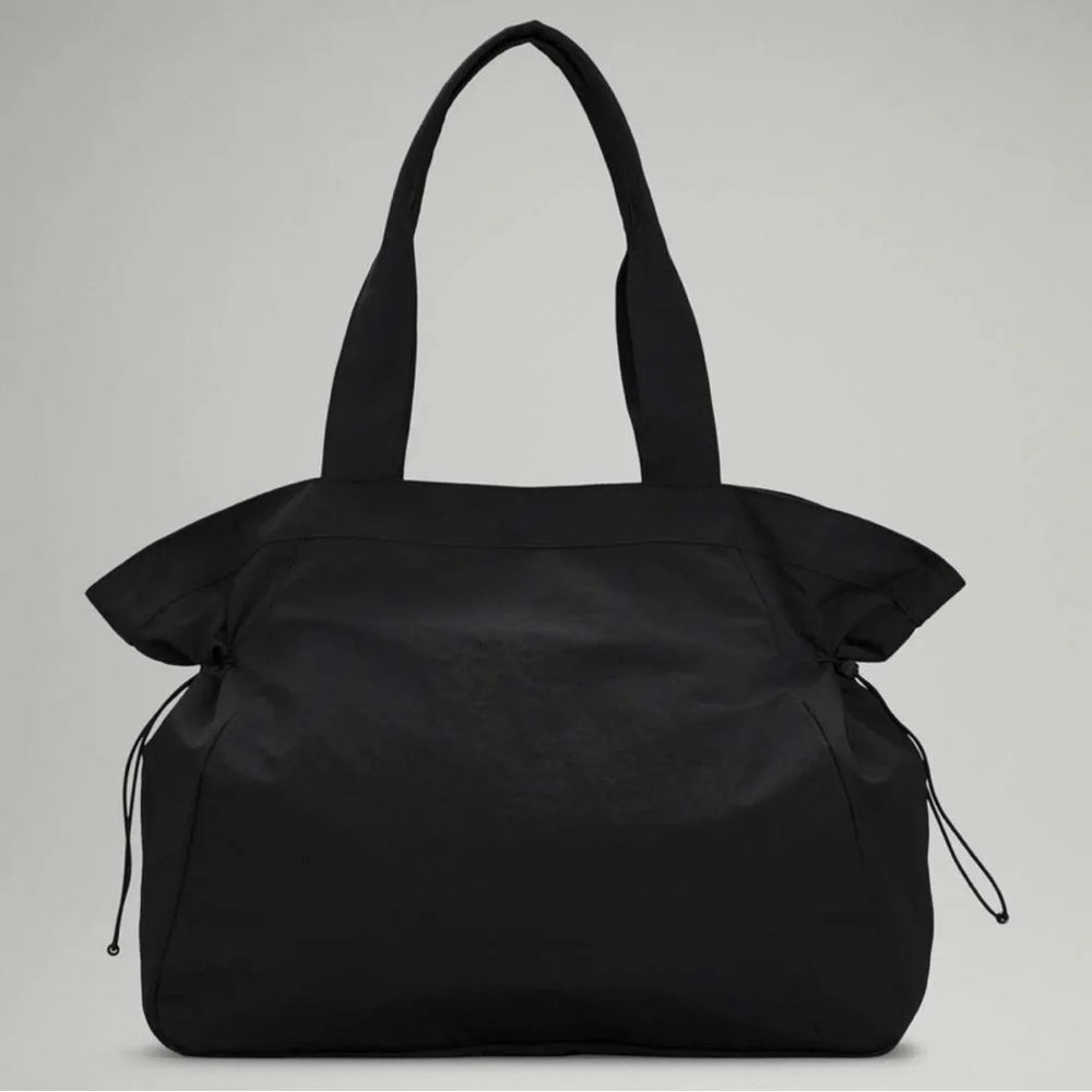 Lululemon Athletica Black Cinch Shopper Shopping Travel Gym Shoulder Bag - Picture 2 of 4